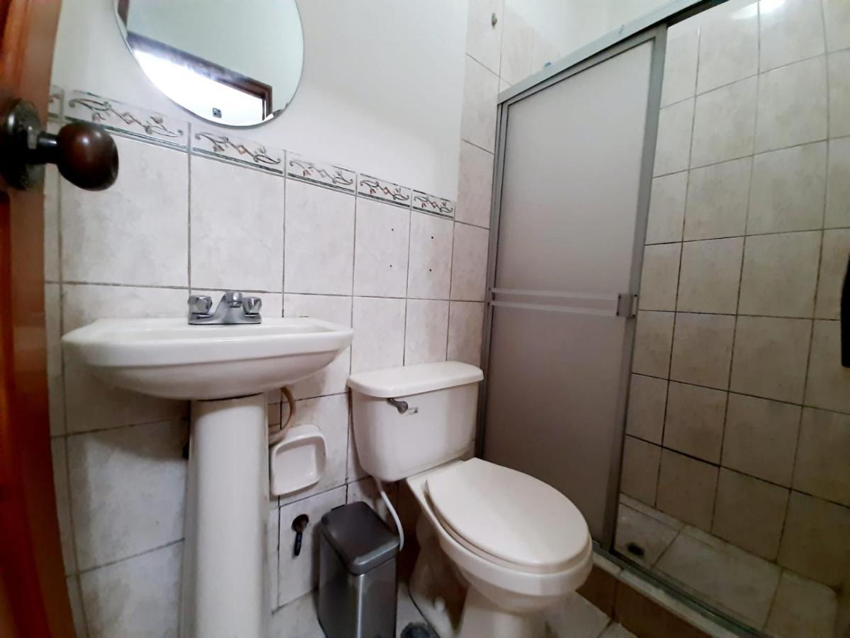 Guest House Тумбес Экстерьер фото